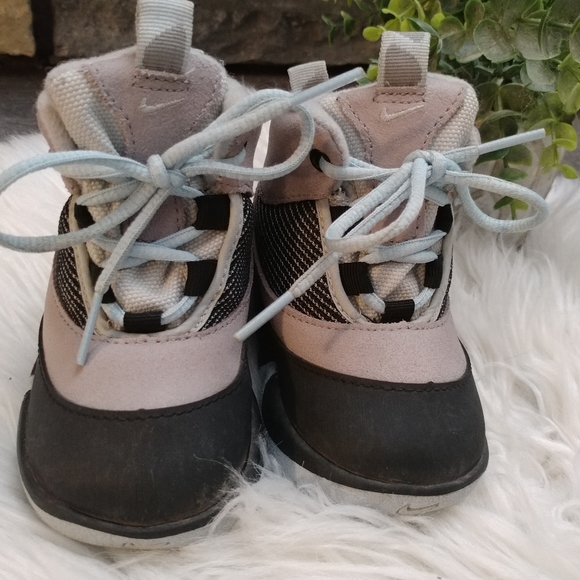 Nike ACG Shoes Nike Acg Baby Govy Winter Sneaker Boot Size 5c